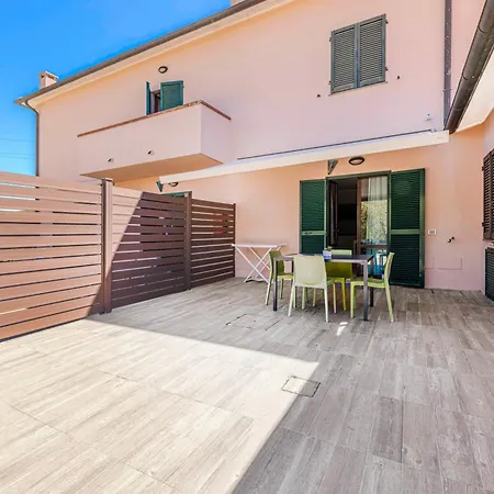 Terme Isola D'elba Srl アパートホテル